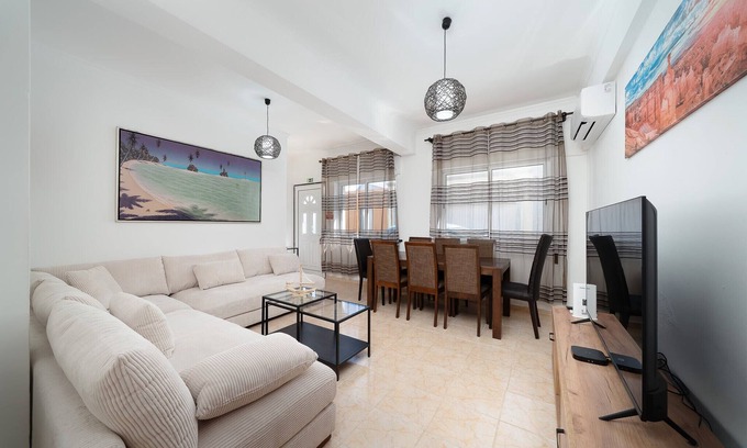 Olhao Maison | Maison de Vacances 'Linda' avec Terrasse Privée, Wi-Fi et Climatisation