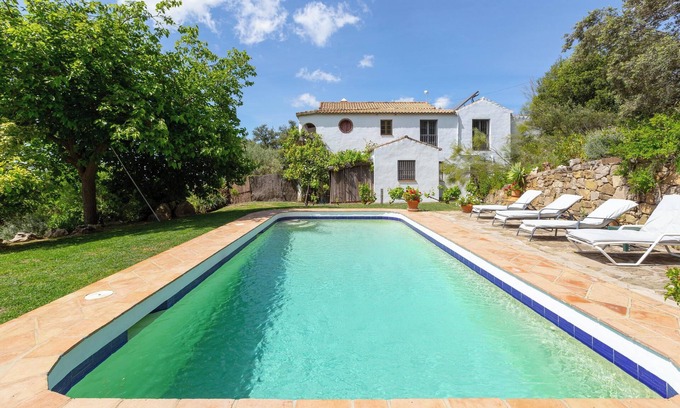 Gaucin Maison | Maison de vacances "Los Algarrobos Gaucin" avec vue montagne, piscine, balcon et terrasse