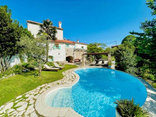 Zagore Maison | Holiday Home Luna by Interhome
