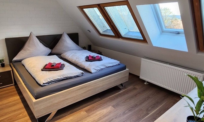 Theilenhofen Maison | Holiday Home 'Magisches Wachstein' with Private Terrace, Private Garden and Wi-Fi