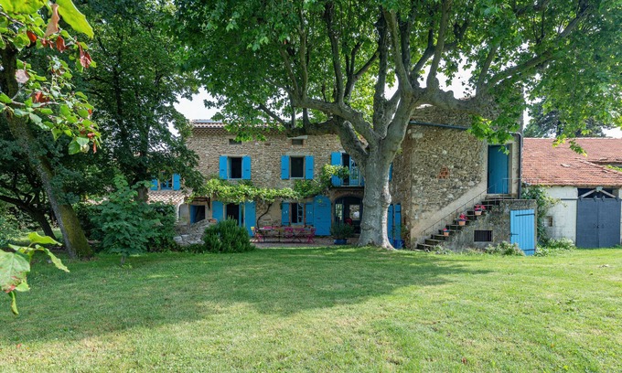 Roynac Maison | Holiday Home 'Maison De Campagne Au Calme' with Mountain View, Private Pool and Wi-Fi