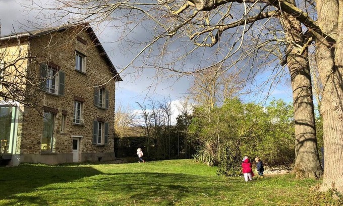 Crespieres Maison | Maison de vacances 'Maison De Campagne Vers Versailles' avec terrasse privée, jardin privé et Wi-Fi