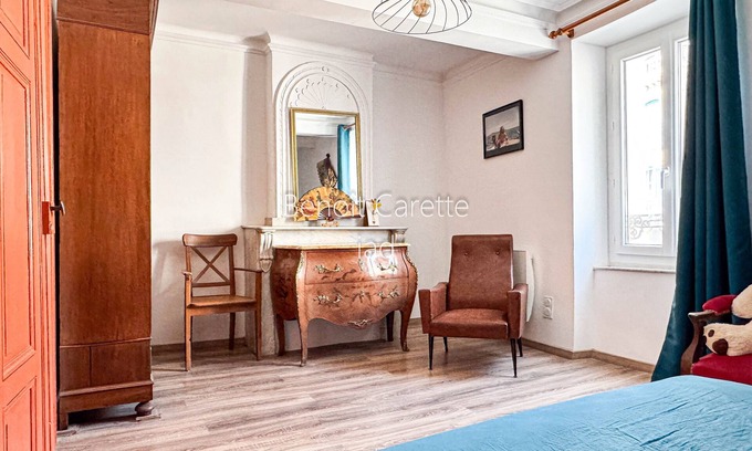 Mirepeisset Maison | Holiday Home 'Maison Ocre' with Wi-Fi