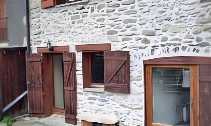 Saint-Avre Maison | Holiday Home 'Maison De Charme À Saint-Avre' with Mountain View, Private Terrace and Wi-Fi