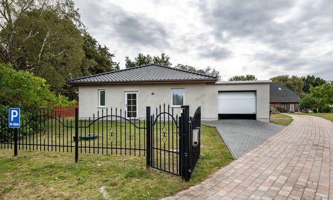 Tarnow Maison | Maison de vacances 'Moderner Bungalow, Rollstuhlgerecht' avec terrasse privée