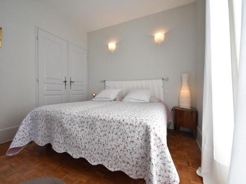 Yevre-le-Chatel Maison | Holiday Home near Paris with Garden