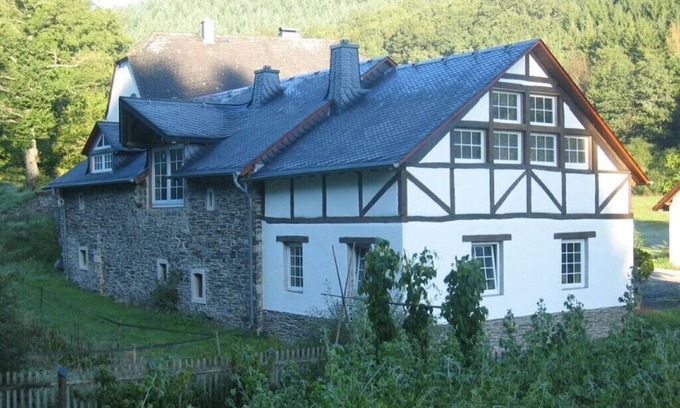 Beuren Maison | Holiday home old mill with wooden mill wheel