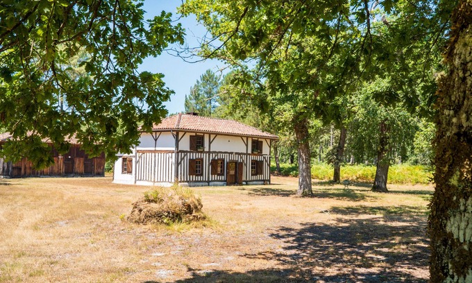 Sabres Maison | Maison de vacances 'Petit Chantalaoude' avec terrasse privée, jardin privé et Wi-Fi