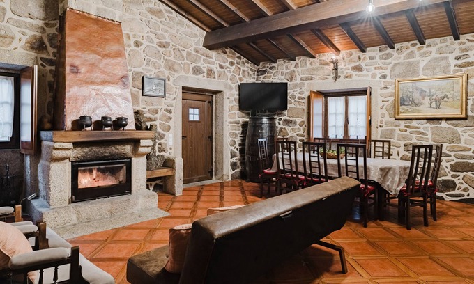 Montalegre Maison | Maison de vacances 'Casa Com 4 Quartos' avec terrasse partagée, balcon et Wi-Fi