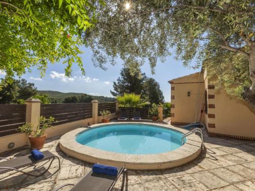 El Castell de Montornes Maison | Holiday Home Rossi by Interhome
