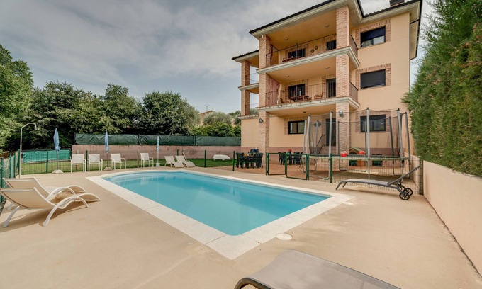 Labata Maison | Maison de vacances 'Sueños De Guara Casa Rural' avec vue sur la montagne, piscine privée et Wi-Fi