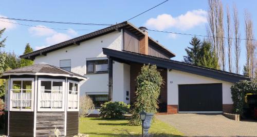 Oberthal Appartement | Holiday Home Scheuerberg