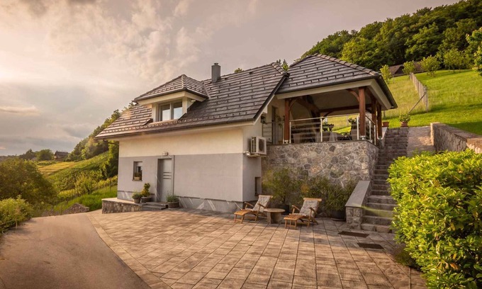 Smarjeske Toplice Maison | Holiday home with wonderful view