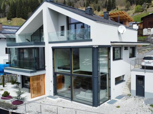 Kappl Maison | Holiday Home Skyline Retreat by Interhome