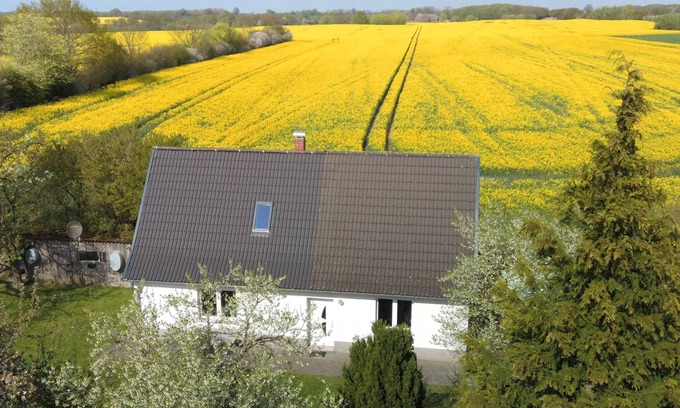 Rehna Maison | Maison de vacances 'Petite maison sur un champ' avec jardin et Wi-Fi