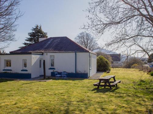 Beinn Orasaigh Maison | Holiday Home The Croft House Portree by Interhome