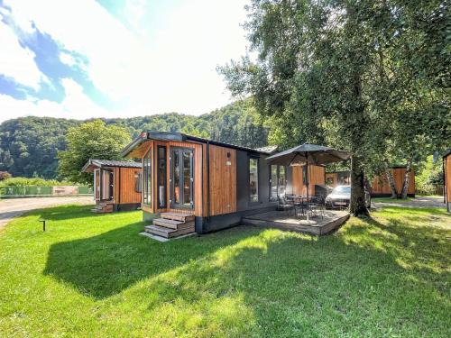 Riedenburg Maison | Holiday Home Tiny Haus Drei Burgen by Interhome