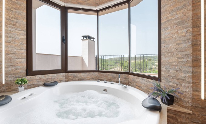 Benafer Maison | Maison de vacances 'Torre Buen Aire Con Jacuzzi' avec vue sur la montagne, terrasse privée et balcon