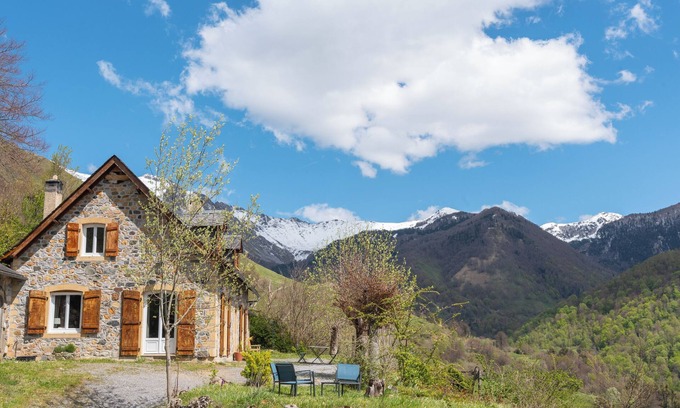 Aydius Maison | Maison de vacances 'Ty Sioul - Vue Montagne' avec vue sur la montagne, terrasse privée et Wi-Fi
