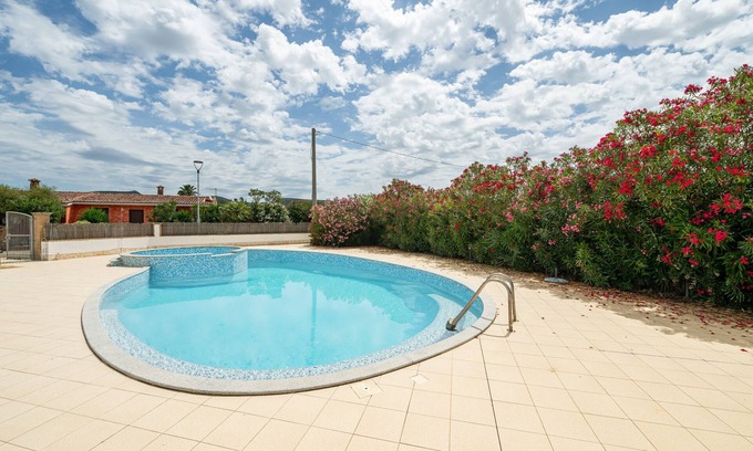 Sant'Anna Arresi Maison | Maison de vacances 'Villetta 110 e lode' avec piscine
