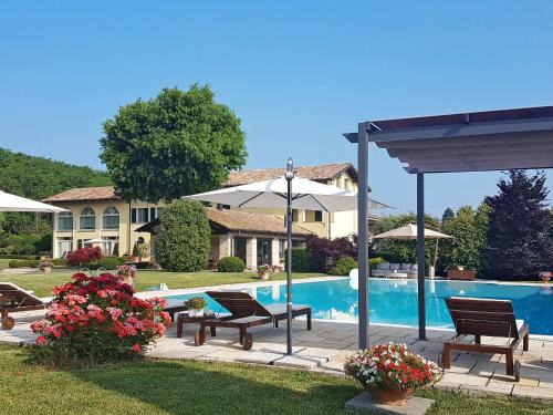 Alliere Maison | Holiday Home Villa Carlotta by Interhome