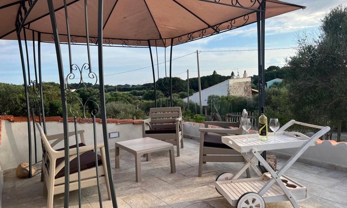 Calasetta Maison | Holiday Home 'Villa Girasole' with Private Pool, Wi-Fi and Air Conditioning