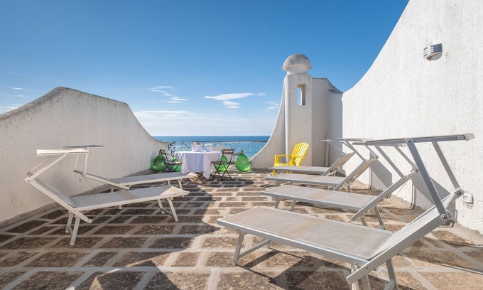 Sant'Isidoro Maison | Maison de vacances 'Villa Gaudì - Vicens' avec vue sur la mer, Wi-Fi et climatisation
