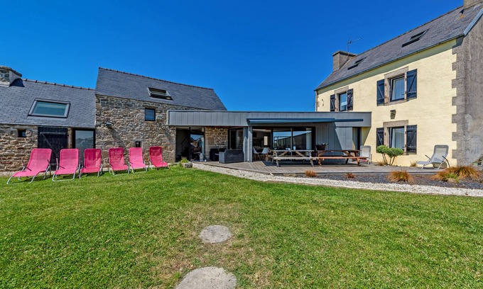 Kerlouet Maison | Maison de vacances 'Villa Léonie - Piscine Intérieure' avec terrasse, jardin et Wi-Fi