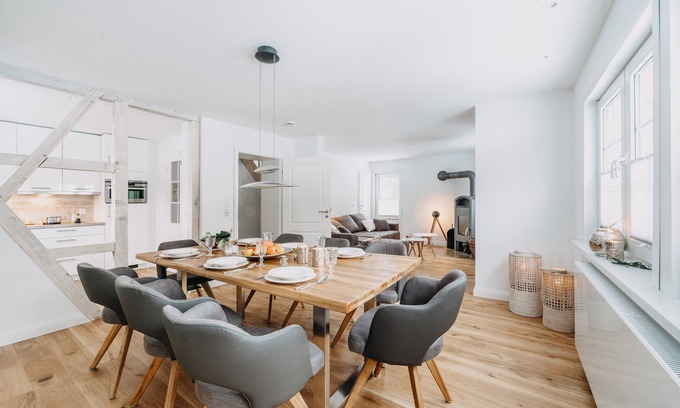 Braunlage Maison | Holiday home Villa Luna with fireplace, sauna, terrace, and garden
