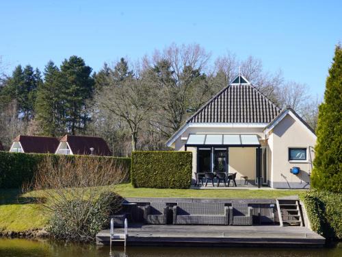 Vlagtwedde Maison | Holiday Home Vosseberghuis Prestige & Outdoor Spa by Interhome