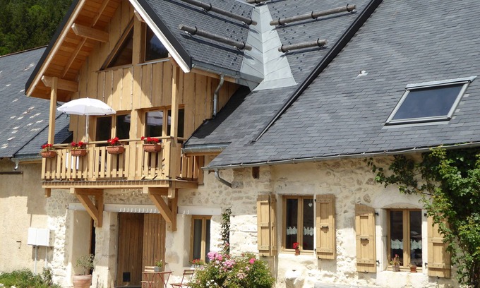 Villard-de-Lans Cottage | Un gîte de montagne avec vue panoramique.