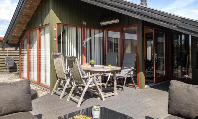 Hasmark Strand Maison | Holiday Home Wildemor - 35m from the sea by Interhome