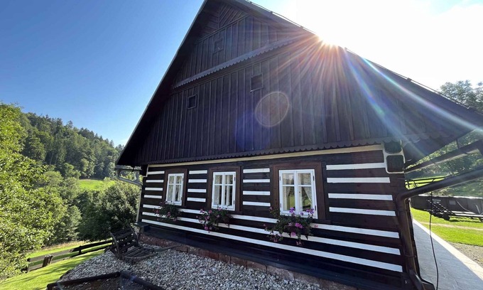 Stara Paka Maison | Holiday home with a swimming pool in a semi-selit in the Staropacks mountains