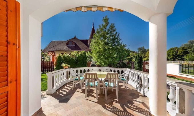 Balatonbereny Maison | Maison de vacances Avec de beaux meubles, piscine, climatisation