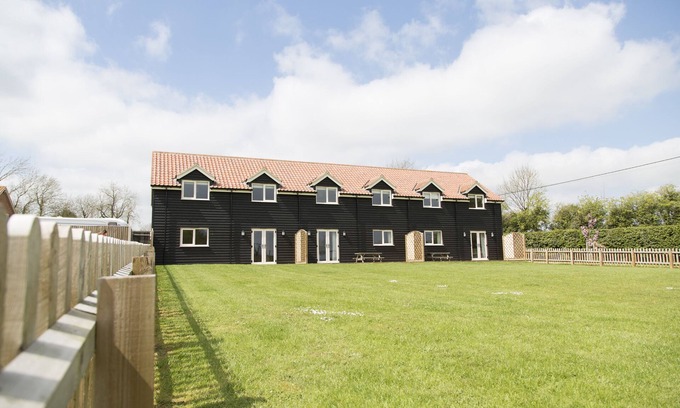 East Dereham Maison | NOUVEAU Cottage avec piscine, sauna, gymnase et courts de tennis parfaits pour explorer Norfolk!