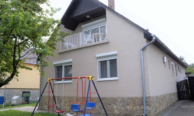 Fonyod Maison | Maison de vacances avec WiFi, terrasse et climatisation