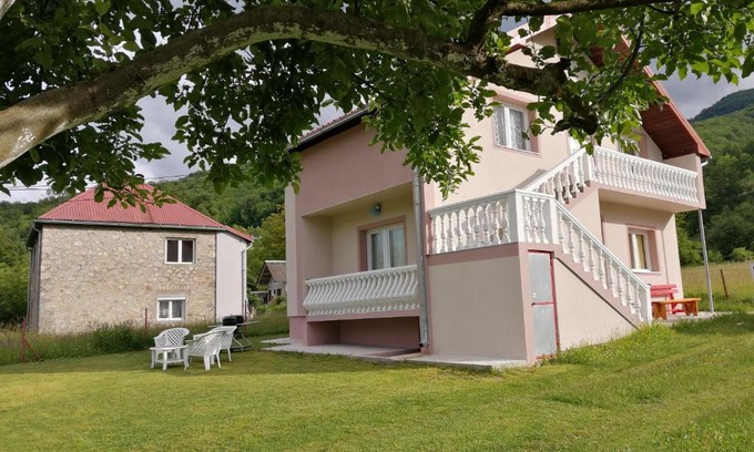 Mojkovac Maison | Holiday Home Zindovic