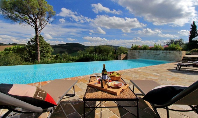San Severino Marche Maison | Holiday house San Severino Marche for 1 - 11 persons with 5 bedrooms - Holiday home