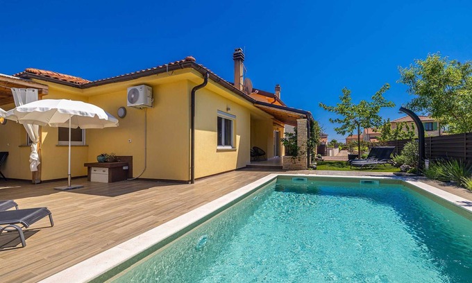 Milohnici Maison | Holiday house AMARILLA with private pool
