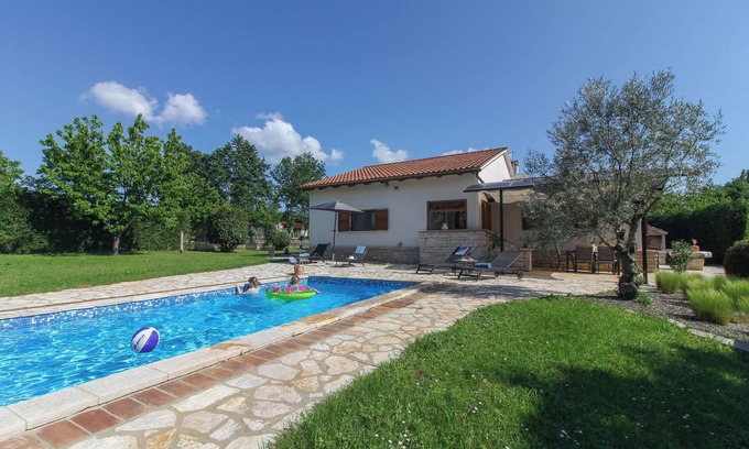 Municipality of Zminj Villa | Maison de vacances Bella Collina * endroit calme, 2000 m2 de jardin, piscine privée