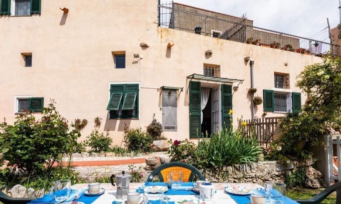Borgio Verezzi Maison | Holiday house Borgio Verezzi for 1 - 6 persons with 2 bedrooms - Holiday home