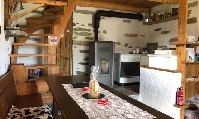 Bosco Gurin Chalet De Ski | Holiday house Bosco Gurin for 1 - 4 persons with 1 bedroom - Hut