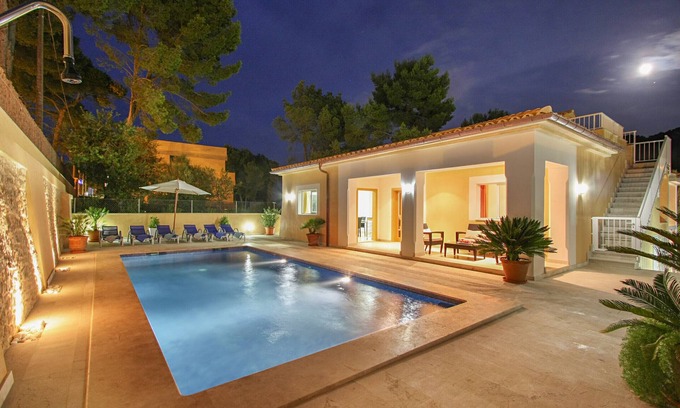 Cala San Vicente Chalet De Ski | Maison de vacances avec piscine privée à Pollença, Majorque