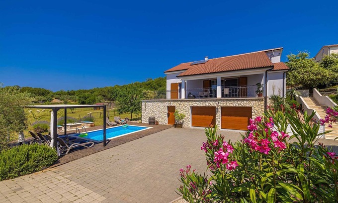 Krk Maison | Maison de vacances FRANOLIC avec piscine