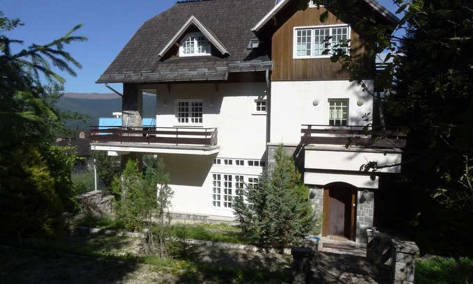 Sinaia Maison | Holiday House in Dracula Land - the Carpathians