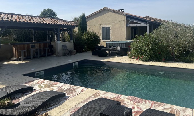 Monflanquin Maison | Holiday house in the countryside with swimming pool and private jacuzzi. Guaranteed relaxation