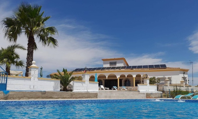 Lora Del Rio Maison | Maison de vacances Lora del Rio pour 7 - 14 personnes avec 5 chambres à coucher - Maison de vacances
