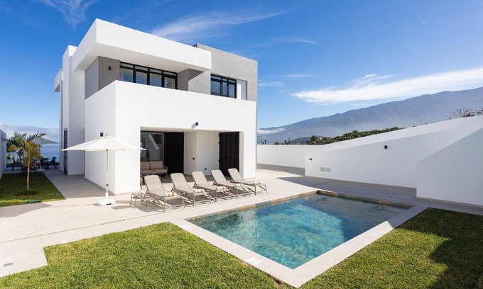 Los Realejos Maison | Holiday house Los Realejos for 1 - 10 persons with 5 bedrooms - Holiday house