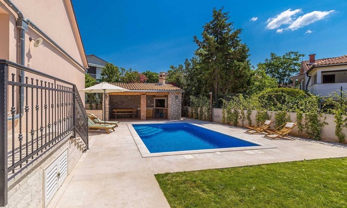 Pinezici Maison | Holiday house MASLINA