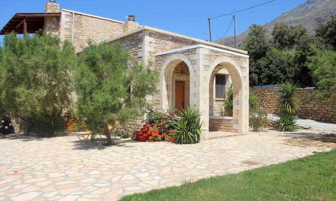 Triopetra Maison | Maison de vacances avec piscine, grand jardin, idyllique et calme, Wifi | Triopetra, Crète